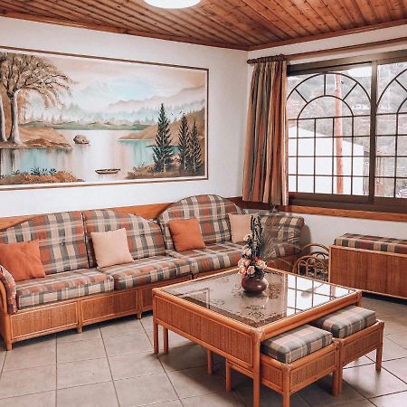 リマソールAgridia View Houseアパートメント エクステリア 写真
