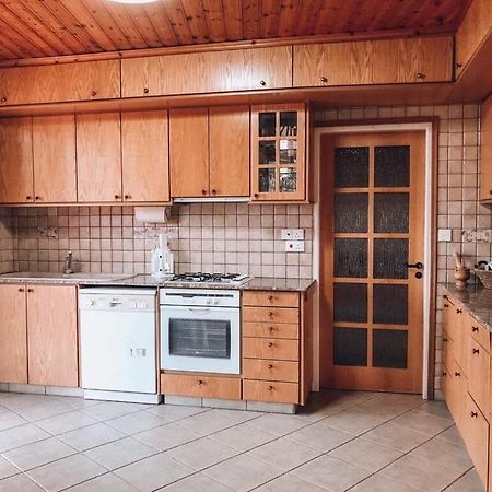 リマソールAgridia View Houseアパートメント エクステリア 写真